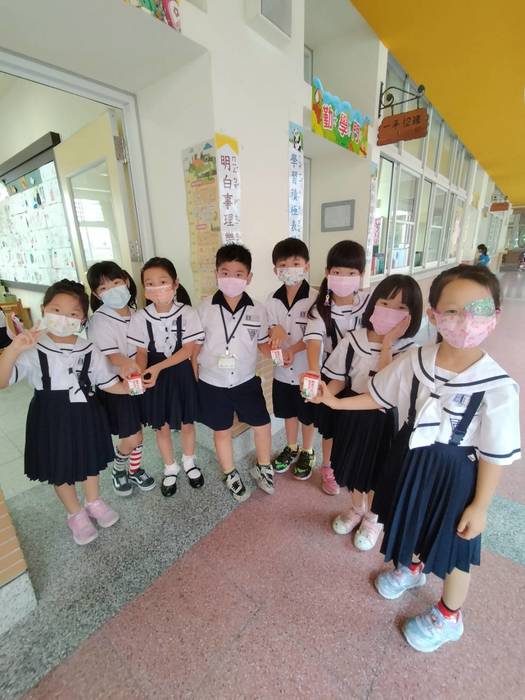 110學年度每天兩份奶宣導活動圖片